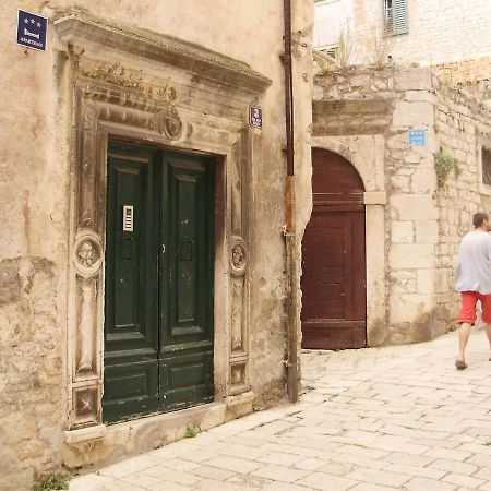 Studio Apartment In The Old City Of Šibenik Exteriör bild