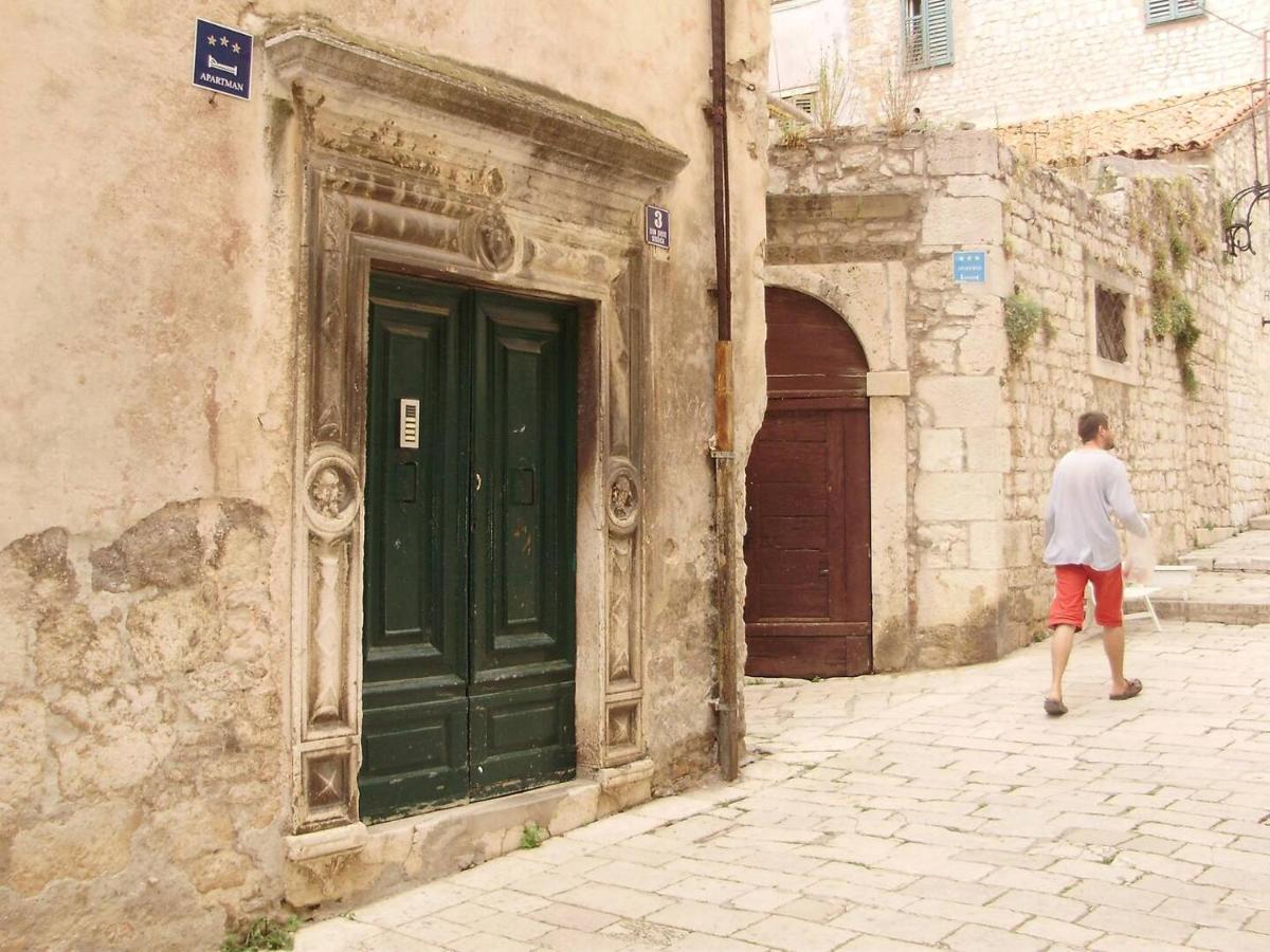 Studio Apartment In The Old City Of Šibenik Exteriör bild