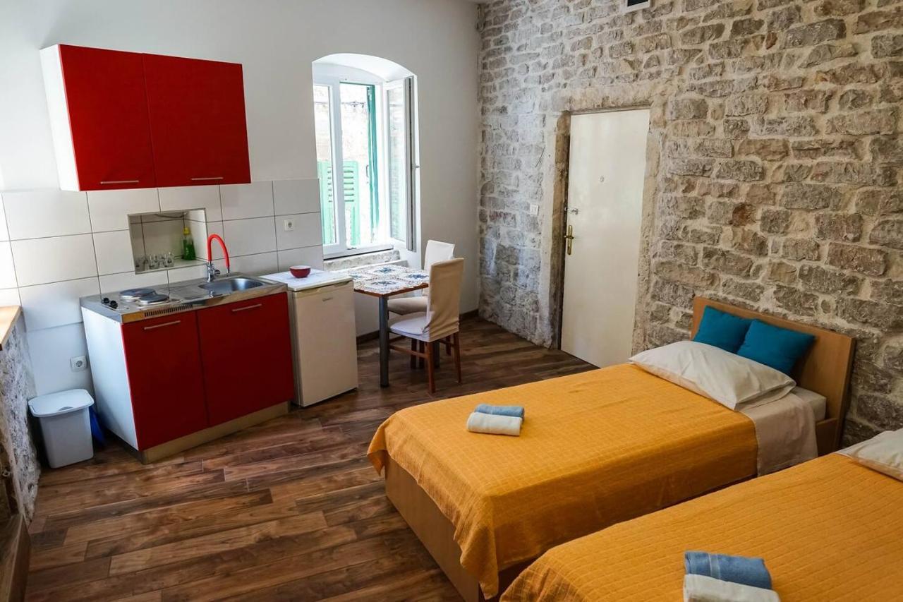 Studio Apartment In The Old City Of Šibenik Exteriör bild