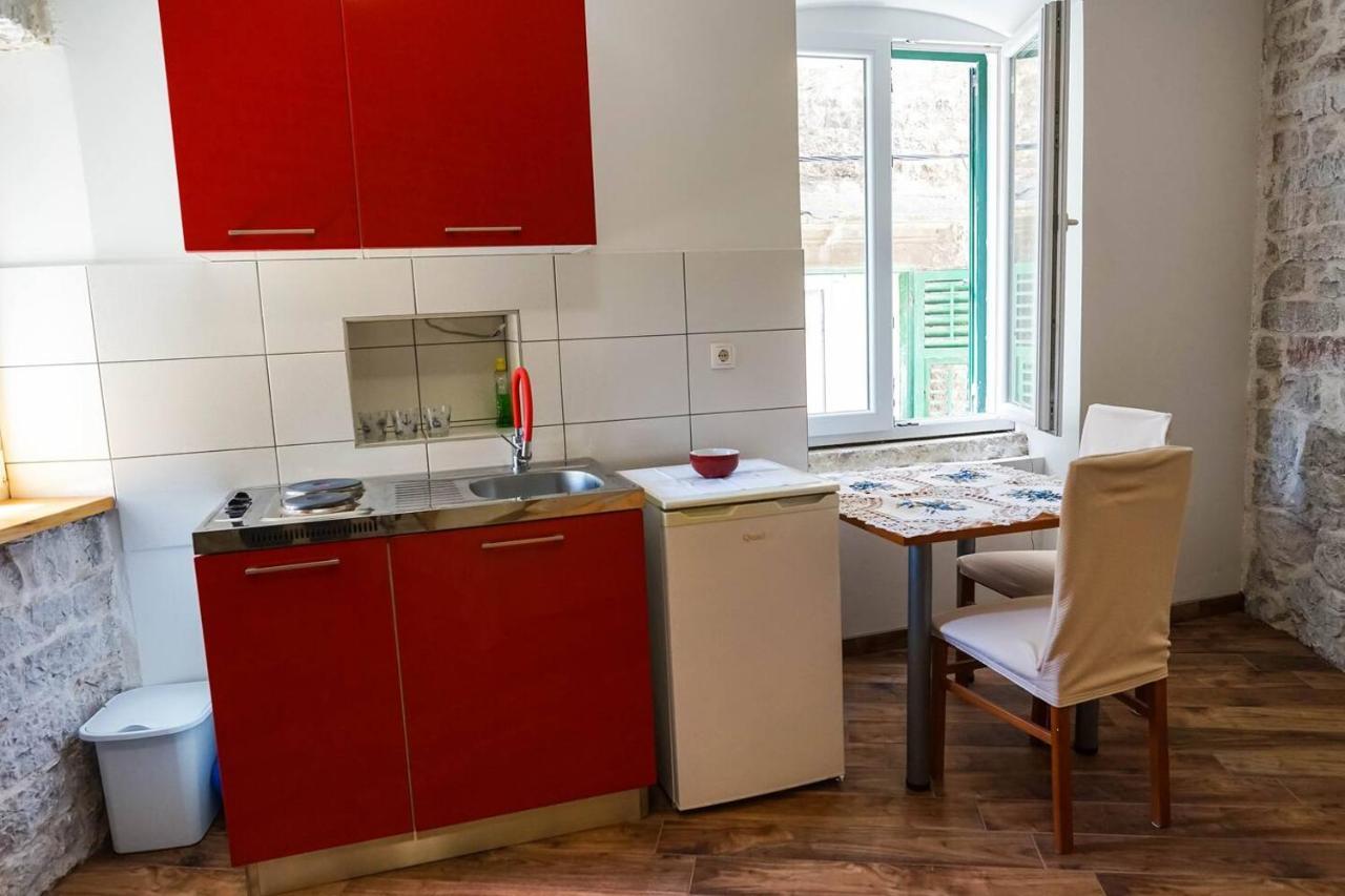 Studio Apartment In The Old City Of Šibenik Exteriör bild