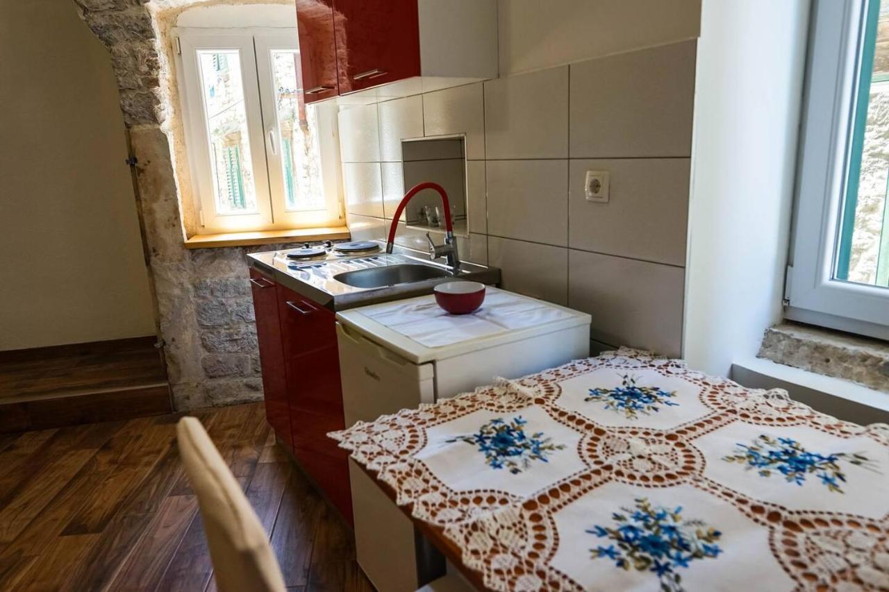 Studio Apartment In The Old City Of Šibenik Exteriör bild