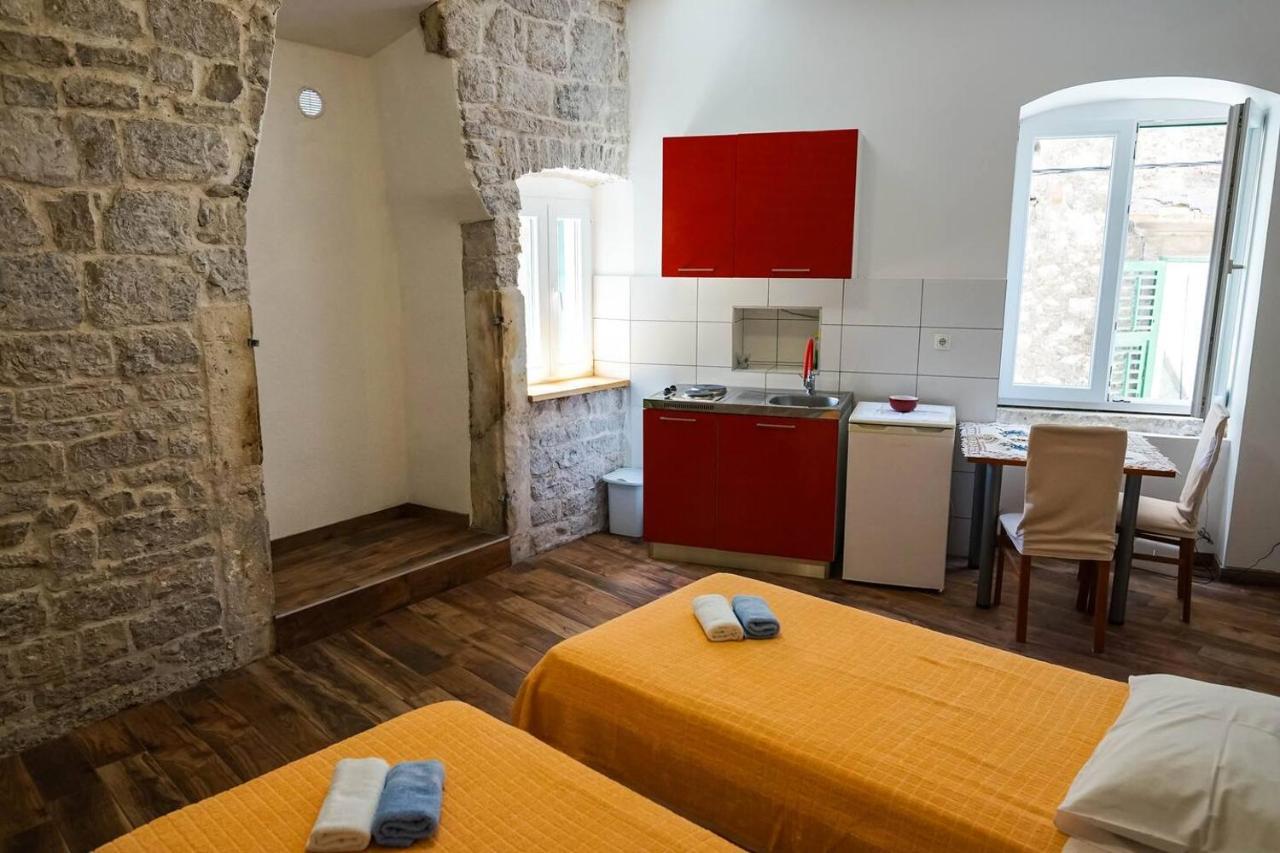 Studio Apartment In The Old City Of Šibenik Exteriör bild